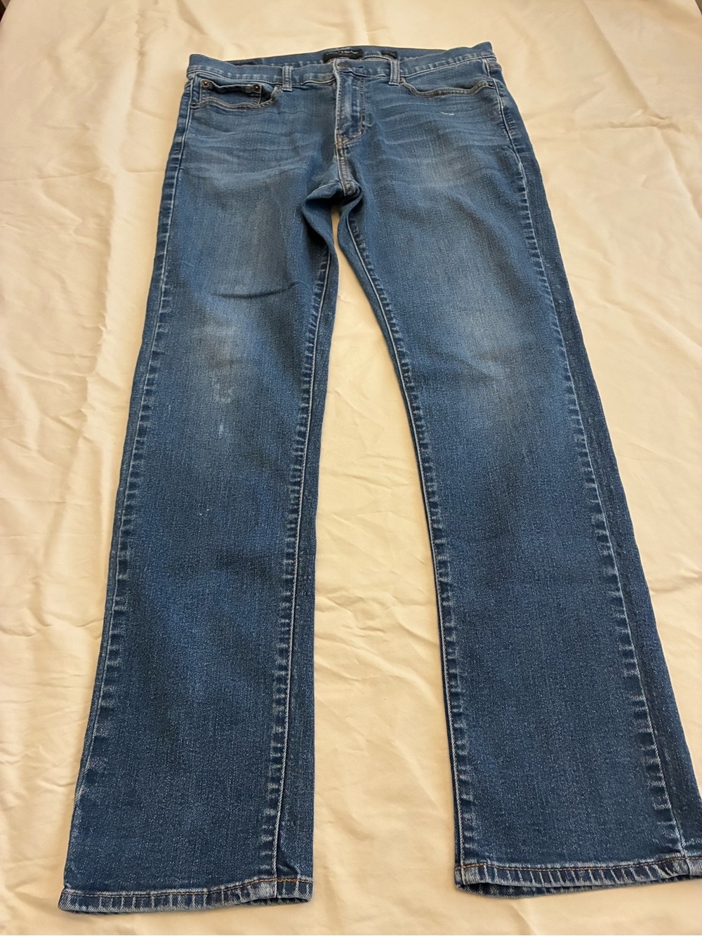 Lucky Brand Men's Jeans Size 34x32 Medium Wash Classic Denim 5-Pocket